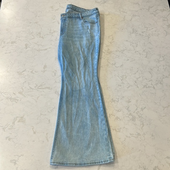 Old Navy Mid Rise Light Wash Leif Super Flare Jeans Size 18 Plus Distressed Boho - Picture 11 of 15